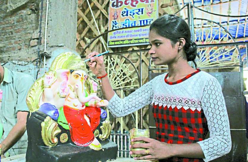 Bhilai patrika छत्तीसगढ़ का एक ऐसा गांव, जहां बेटियां भी हैं एक से बढ़कर एक मूर्तिकार