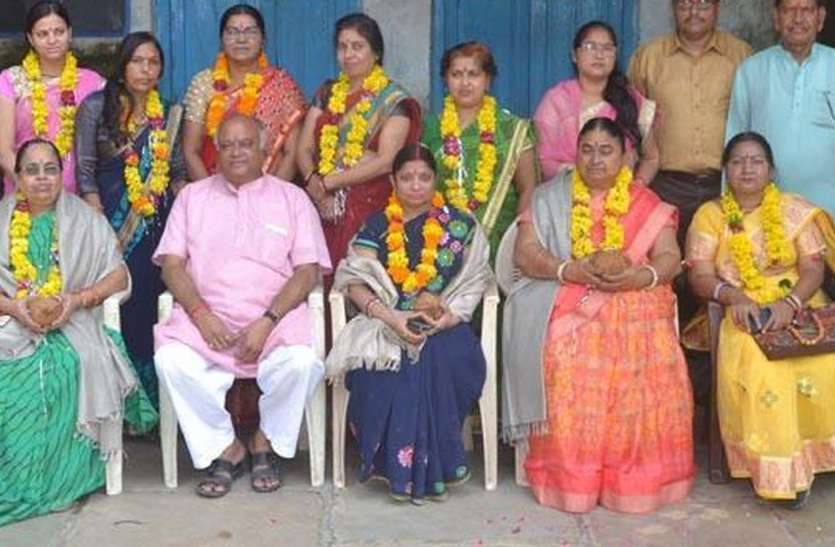 patrika शिक्षक बच्चों के भविष्य निर्माता