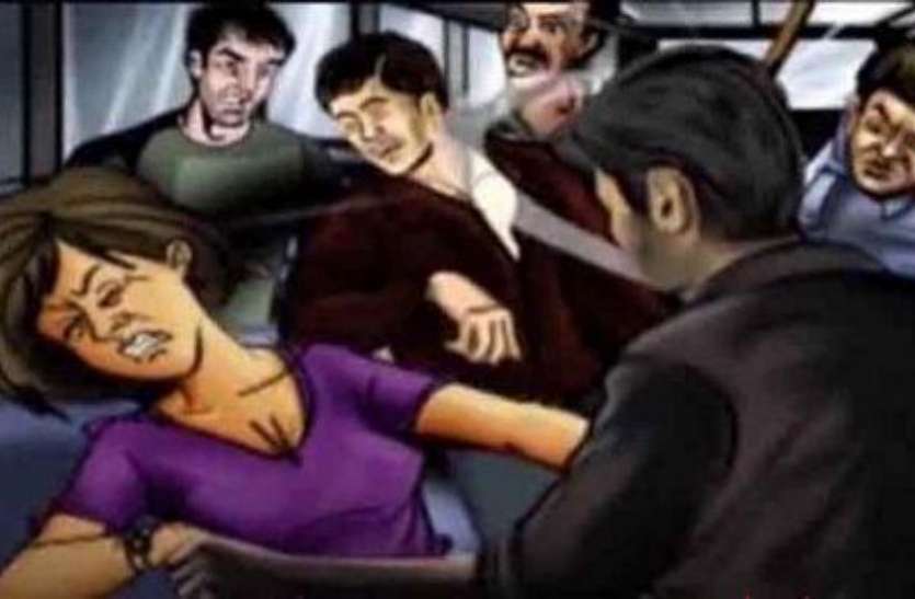 दिल्ली: निजामुद्दीन इलाके में दो परिवारों के बीच झड़प, चार महिलाओं ने लगाए छेड़छाड़ के आरोप दिल्ली: निजामुद्दीन इलाके में दो परिवारों के बीच झड़प, चार महिलाओं ने लगाए छेड़छाड़ के आरोप