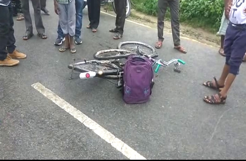 Road Accident सड़क दुर्घटना में छात्रा की मौत