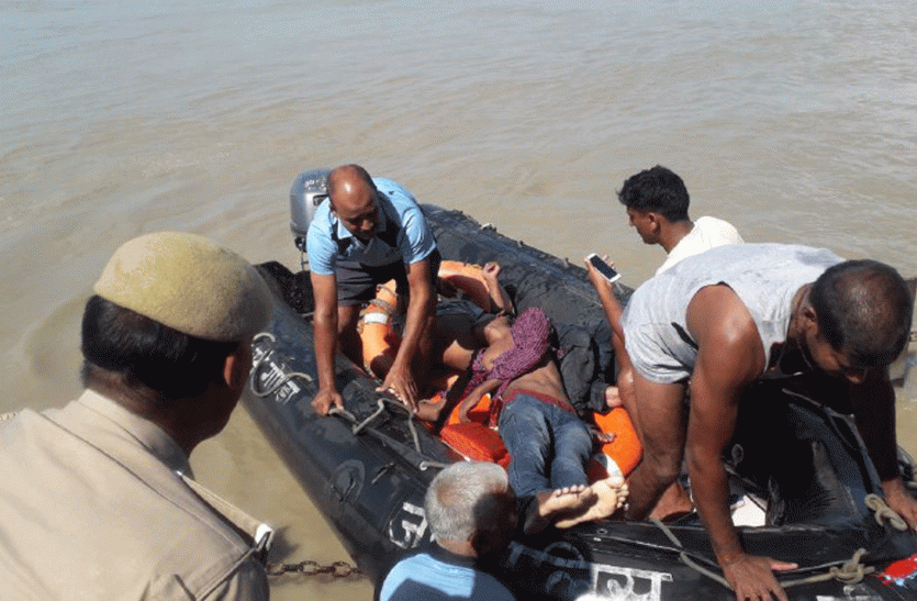 Ayodhya Saryu river Boat Accident Latest Update तो क्या उफनती सरयू नदी के बीच फोटो खिंचवाने के शौक में गयी तीन लोगों की जान