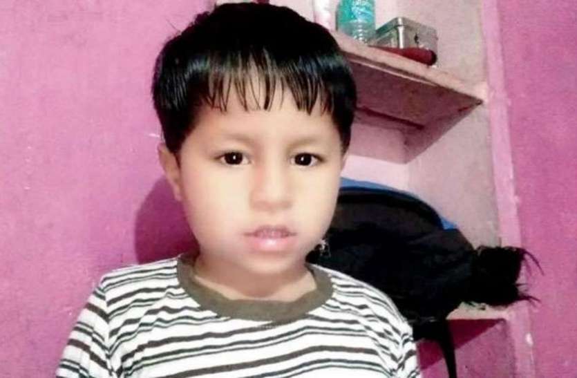 boy चार साल से जिसे समझे रहे थे लड़की, अब वो निकला लड़का