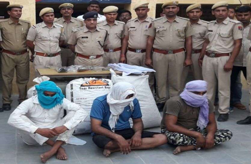 churu photo पुलिस पर फायरिंग कर भागे तस्करों को दबोचा, हथियार व डोडापोस्त जब्त