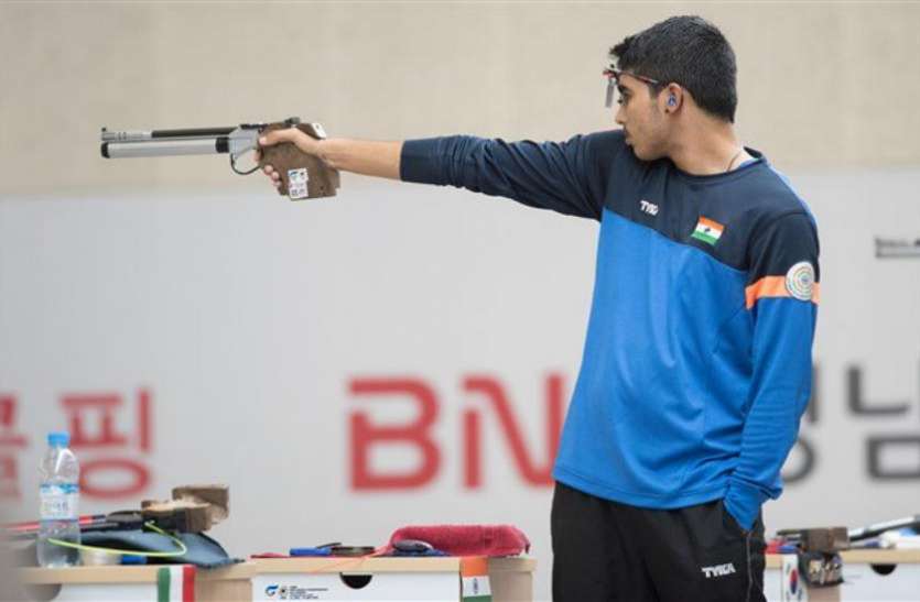 SAURABH CHAUDHARY शूटिंग वर्ल्ड चैंपियनशिप: सौरभ चौधरी ने वर्ल्ड रिकॉर्ड के साथ 10 मीटर एयर पिस्टल में जीता स्वर्ण पदक