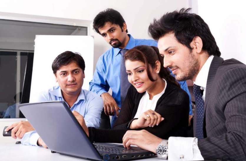 Indian Professionals इस क्षेत्र में हैं नौकरियों की भरमार, कंपनी कर रही यह दावा