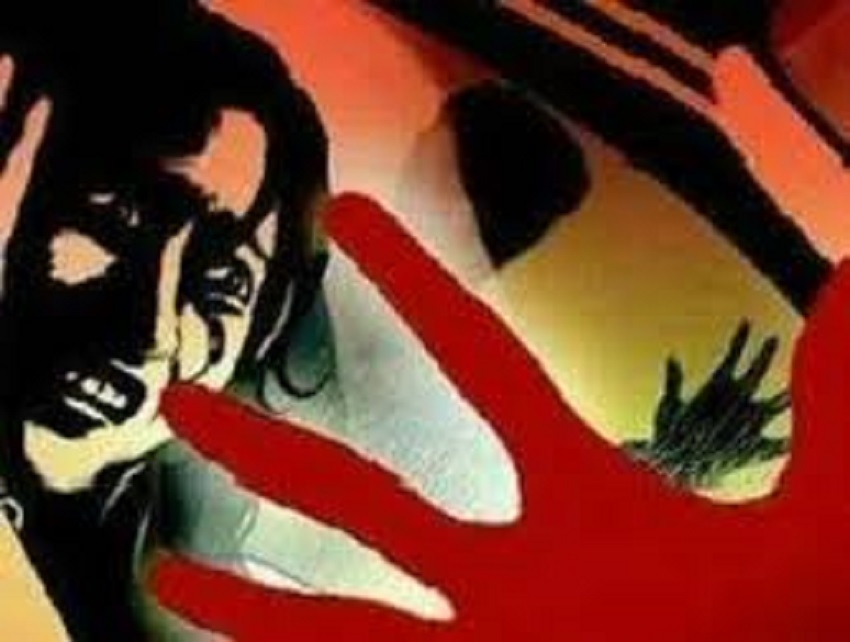 kolkata west bengal हीरोइन बनाने के नाम पर 70 हजार रुपए लिए व दुष्कर्म भी किया