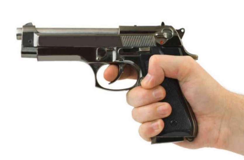 शर्मनाक: नशे के लिए कर दी मां की पिटाई, फिर युवक का मिला शव, जांच में जुटी पुलिस शर्मनाक: नशे के लिए कर दी मां की पिटाई, फिर युवक का मिला शव, जांच में जुटी पुलिस