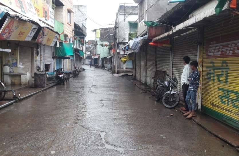 raisen एससीएसटी एक्ट के विरोध में बंद रहा पूरा जिला