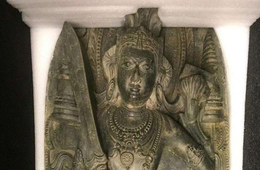 idol stolen from india भारत से चुराई गईं थीं 800 साल पुरानी मूर्तियां, अमरीका ने वापस सौंपी
