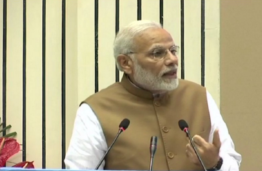 modi पहला विश्व मोबिलिटी शिखर सम्मेलन शुरू, पीएम मोदी ने दिया विकास का 7C फॉर्मूला