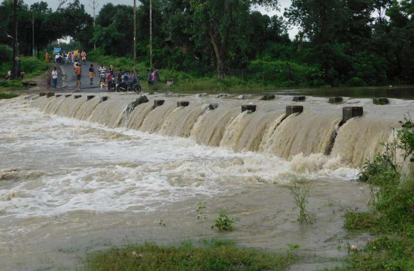 shahdol लगातार बारिश से छोटी नदियां उफानपर, बाणसागर हुआ लबालब, खोलने पड़ सकते हैं गेट