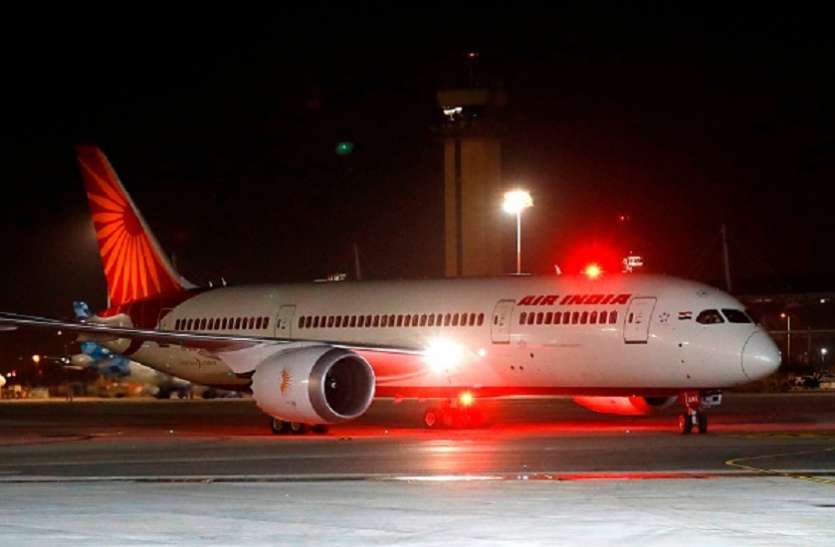 Air India मालदीव: गलत निर्देश मिलने की वजह से एयर इंडिया के विमान की निर्माणाधीन रनवे पर लैंडिंग, बाल-बाल बचे यात्री