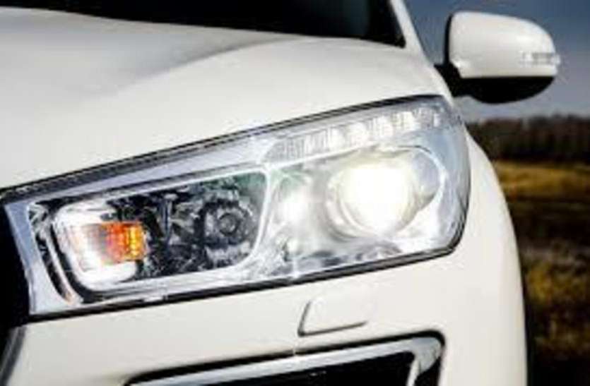 headlights 10 रूपए की इस चीज से चमकाएं लाखों की कार, हमेशा दिखेगी नई