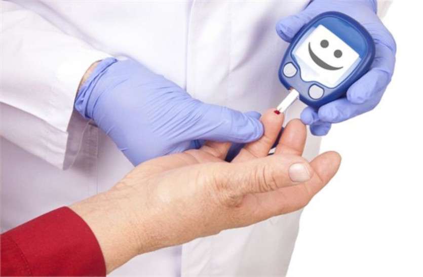 Diabetic डायबिटीज के कुछ मरीजों में हार्ट अटैक आने पर हाथ-पैर ठंडे व सीने में दर्द नहीं होता