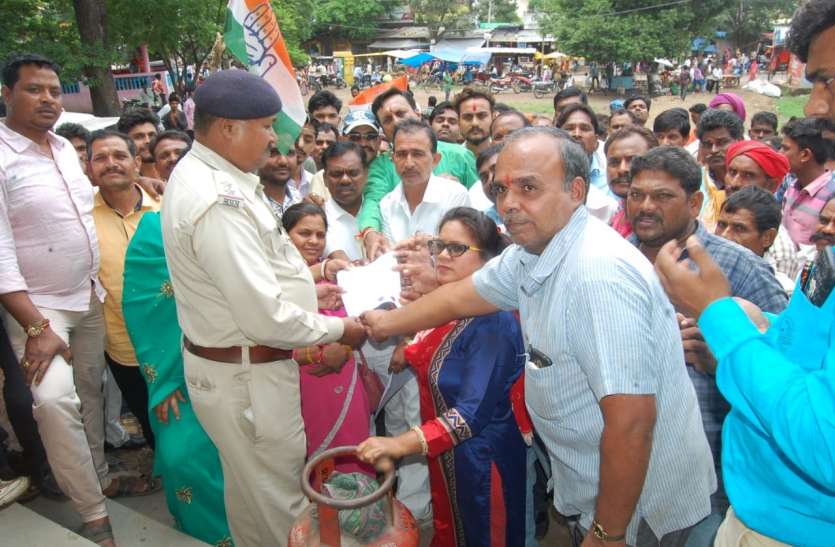 dhar news किसने दी सरकार को चेतावनी, क्यों जताया जा रहा है आक्रोश