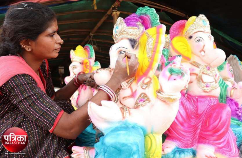 banswara बांसवाड़ा : आने वाले है गजानंद महाराज... मूर्तियों से सजा बाजार, धूमधाम से होगा विघ्नहर्ता का स्वागत