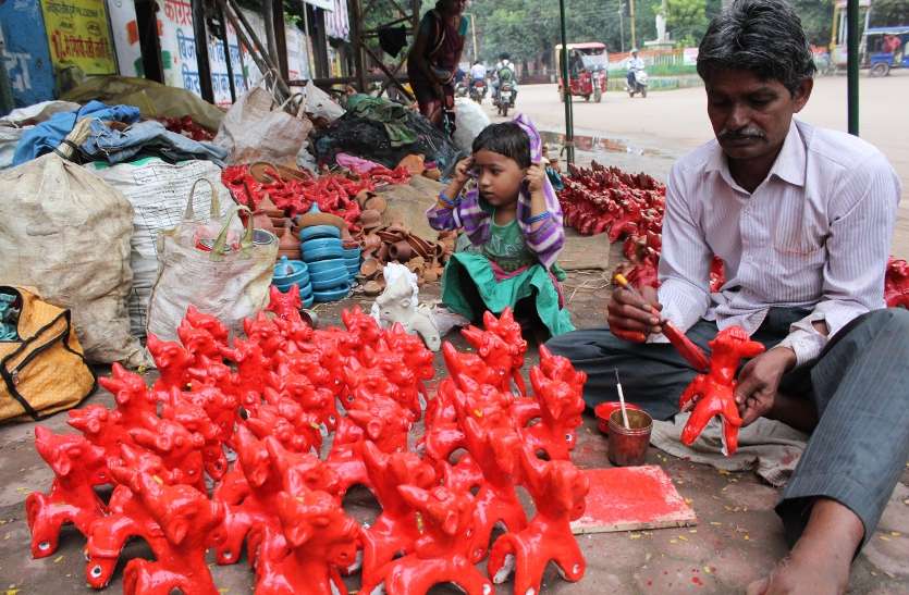 डोल तालाब पर होंगे 15 करोड़ से विकास कार्य ,अव्यवस्था व बजरी के मुद्दे पर जताई नाराजगी डोल तालाब पर होंगे 15 करोड़ से विकास कार्य ,अव्यवस्था व बजरी के मुद्दे पर जताई नाराजगी