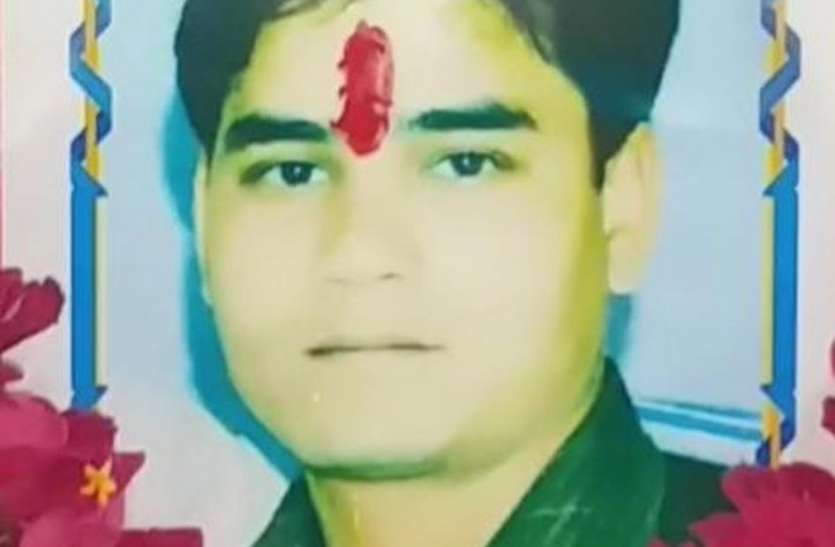 Four accused who killed a young man by knife, were sentenced to life imprisonment तिलक लगा देख पुडंगे की हत्या करने वाले चार आरोपियों को उम्रकैद