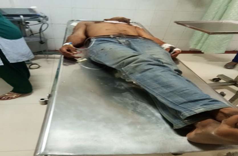 Loot बुलेट सवार बदमाशों ने ट्रक चालक को गोली मार कर की 56 हजार की लूट
