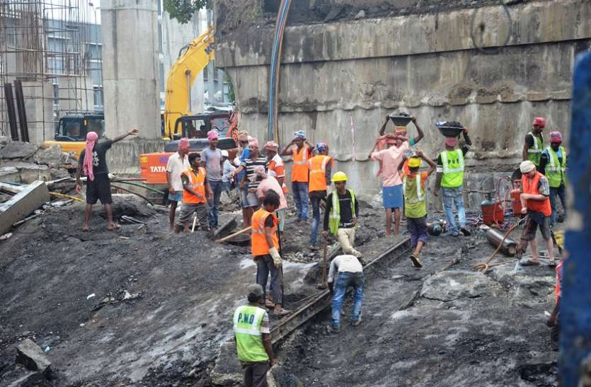 kOLKATA wEST BENGAL कभी भी टूट सकता है माझेरहाट ब्रिज दो साल पहले से जानती थी बंगाल सरकार