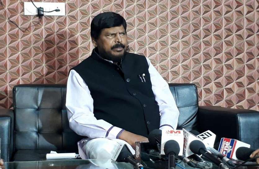 lucknow अठावले बोले-गरीब सवर्णों को मिले 25 फीसदी आरक्षण