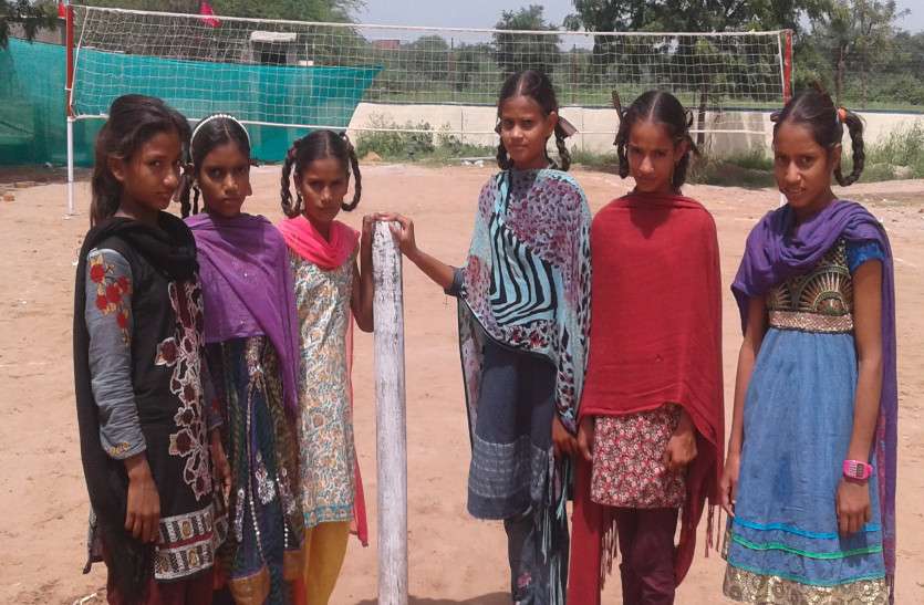 rajasthan news बेटियों ने बढ़ाया गाँव का मान, जिला टीम में हुआ चयन