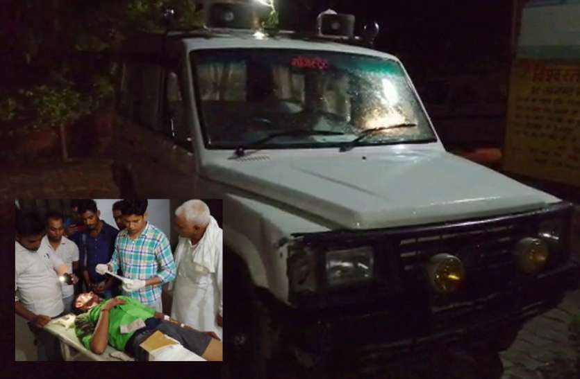 shamli सड़क पर तड़प रहा था हादसे में घायल युवक, महिला मजिस्ट्रेट ने अपनी कार में डालकर पहुंचाया अस्पताल