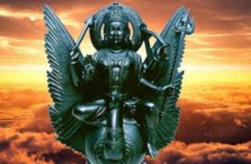 Shani Maharaj शनिवार को भूलकर भी न पहने इस रंग का कपड़ा, नहीं तो होगा बड़ा नुकसान