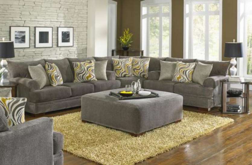 Cheap Furniture यहां मात्र 3500 रुपए में मिल रहा 10 हजार वाला सोफा, घर-ऑफिस का हर सामान उपलब्ध