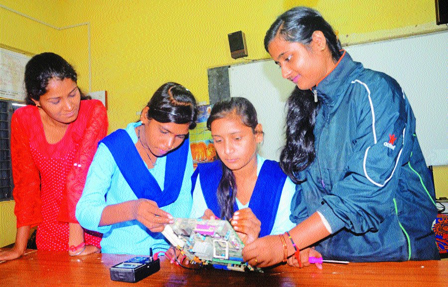 Best Careers for girls in technical trade टेक्निकल ट्रेड में कॅरियर बनाने के मौके, लड़कियों का बढ़ा रुझान