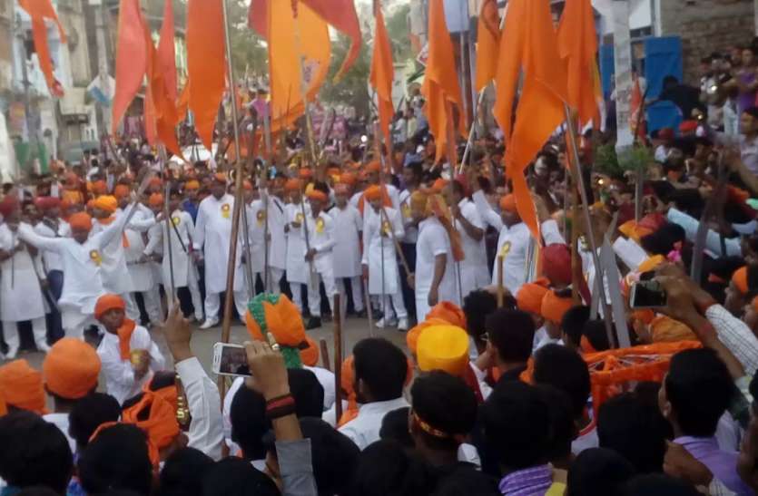 up news सवर्णों के भारत बंद की सफलता में इस संगठन का रहा बड़ा हाथ, अब प्रधामंत्री मोदी का दी खुली चेतावनी