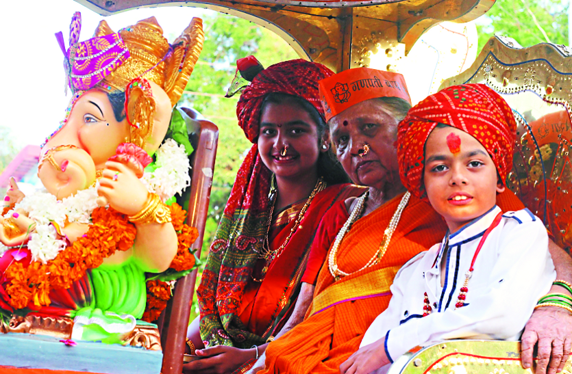 ganesh राजधानी में मनमोहक रूपों में विराजित हैं प्रथम पूज्य गजानन