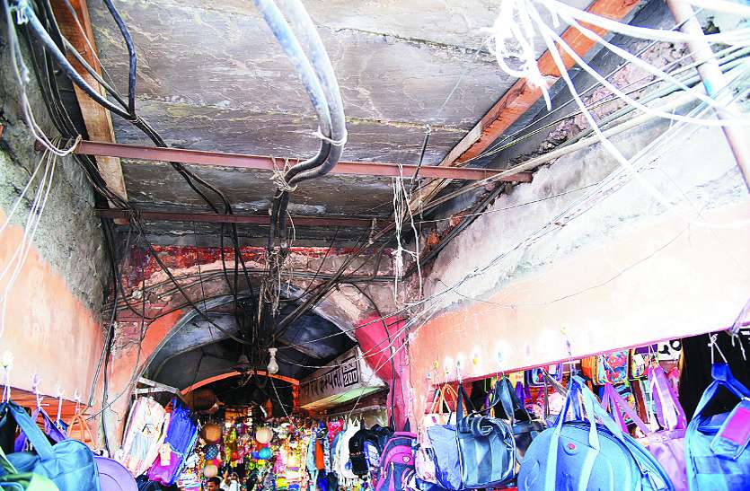 jaipur न आम जनता खुश और न जनप्रतिनिधि, फिर काम किसके लिए