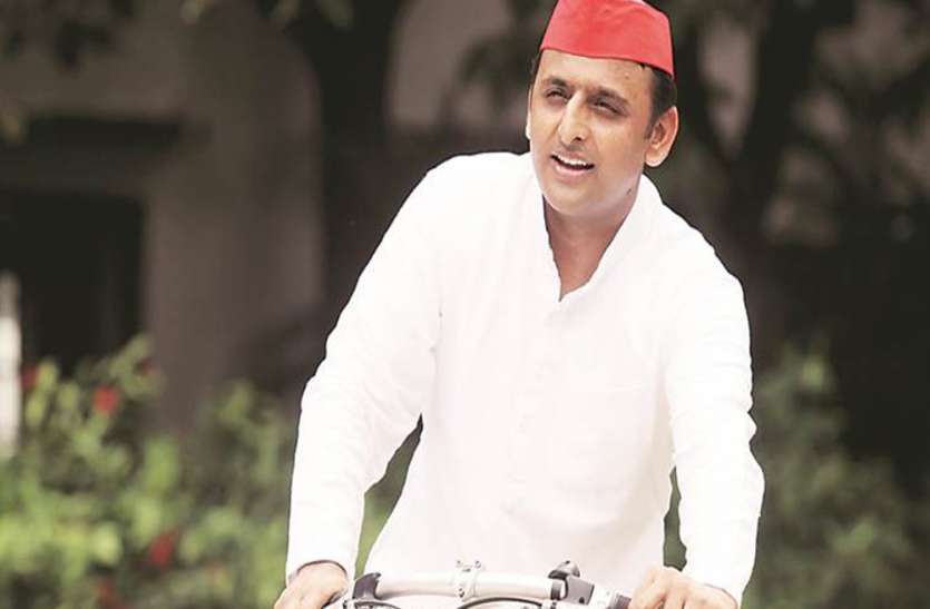 akhilesh yadav सपा की साइकिल यात्रा में उमड़ा जनसैलाब, पूर्व मंत्री सहित कई बड़े नेता हुए शामिल