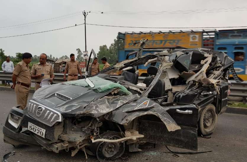 Two people died due to Scorpio accident on NH 28 दर्दनाक : मौत की रफ़्तार से दौड़ रही स्कार्पियो फ़िल्मी स्टाइल में पलटी बिखर गए शव