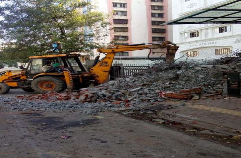 file मनपा अधिकारियों पर पक्षपात पूर्ण तरीके से डिमोलीशन का आरोप