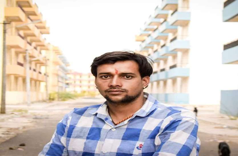 young boy hanging himself, death जमीन-फैक्ट्री हड़पने से आहत युवक ने फंदा लगाकर दी जान