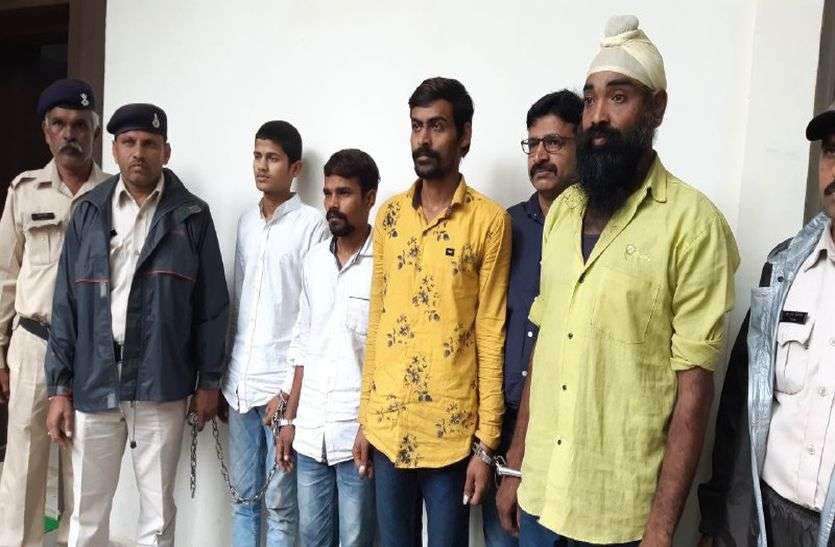 crime हत्या के लिए सिकलीगर से खरीदे थे हथियार, 4 पकड़ाए
