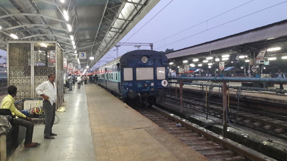 Multi-purpose stalls will be opened at railway stations, रेलवे स्टेशनों पर खुलेंगे बहुउद्देशीय स्टॉल, खानपान के अलावा मिलेंगी अन्य जरूरी वस्तुएं