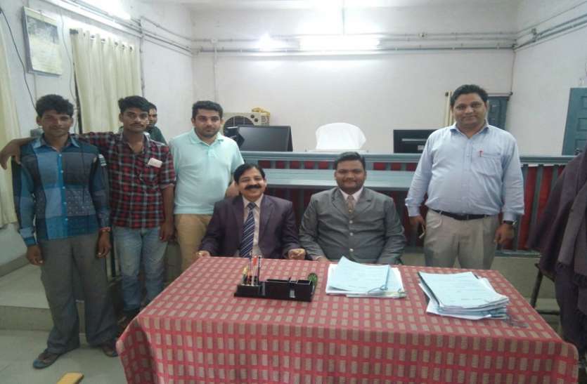 jj गांव वालों के बीच जमीन विवाद पर समझौता