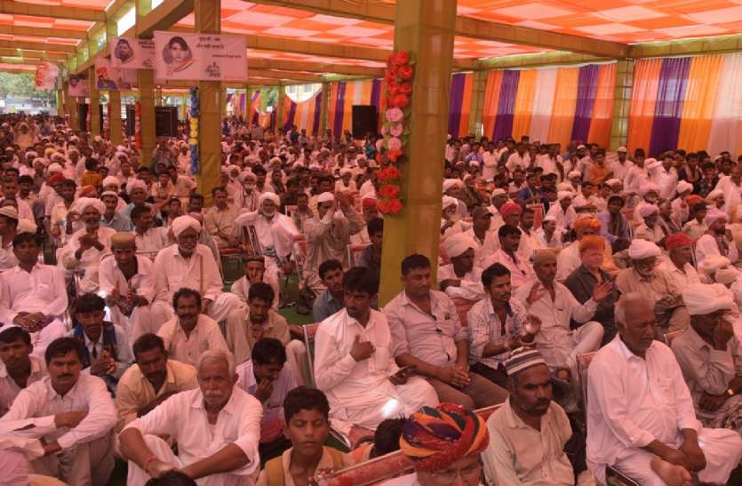 jaisalmer राफेल से लेकर पेट्रोल के मुद्दों पर मोदी सरकार को घेरा