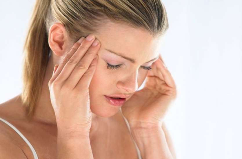 Migraine सिर में असहनीय दर्द हो तो कराएं माइग्रेन का इलाज : Experts