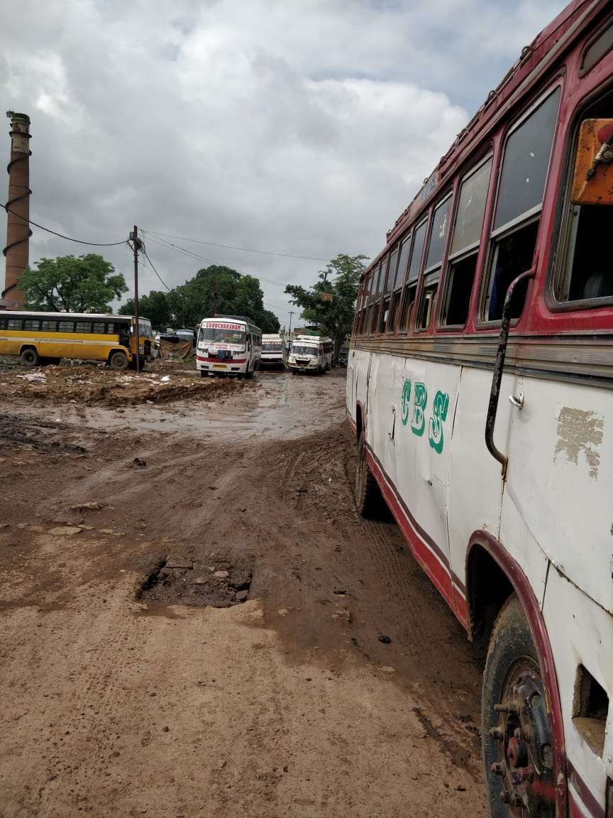 bus stand002