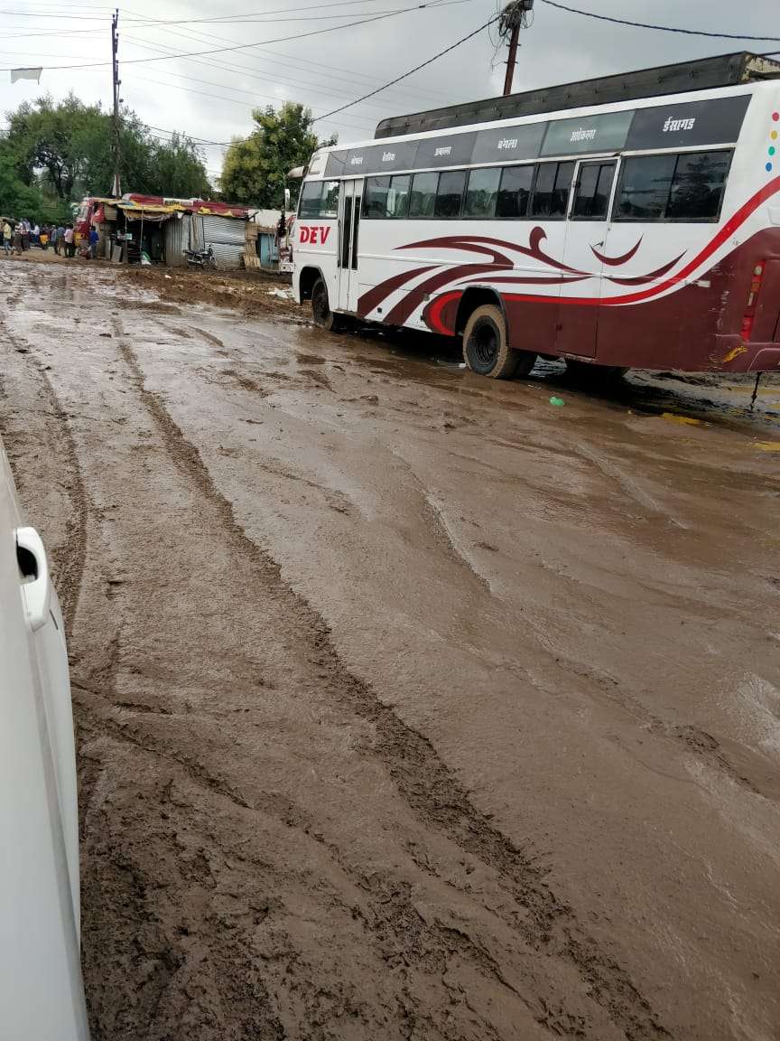 bus stand02