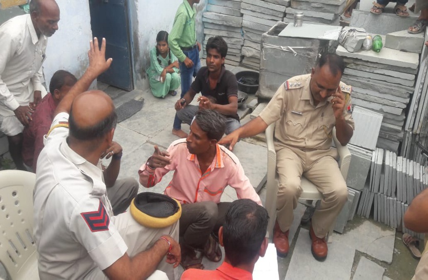 suicide OMG: मां ने बेटे के लिए खाना बनाने को कहा तो बहू ने दे दी जान, पढि़ए, चंद सालों में ही प्रेम विवाह का हुआ अंत