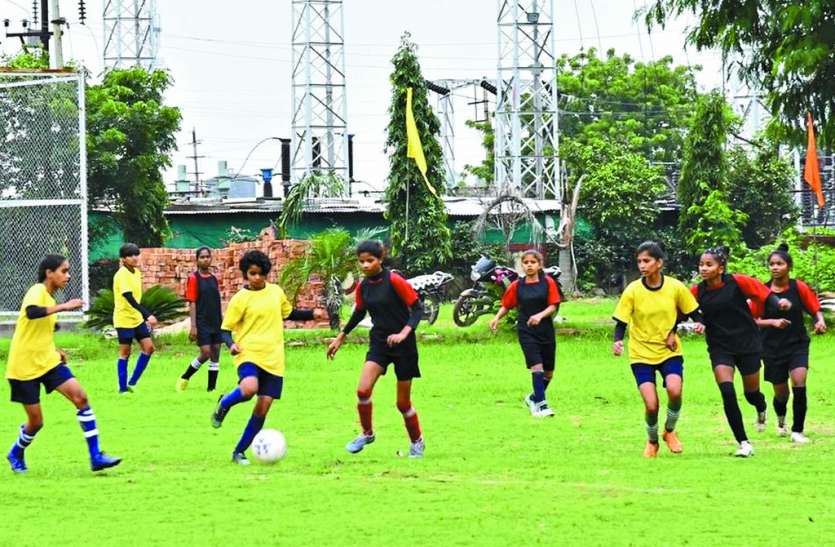 patrika फुटबॉल बालक वर्ग में इंदौर व बालिका में नर्मदापुरम की जीत