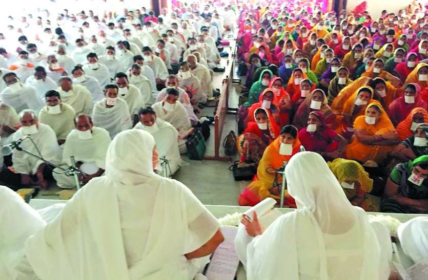 हर चीज बांटें, मगर मां-बाप को नहीं हर चीज बांटें, मगर मां-बाप को नहीं