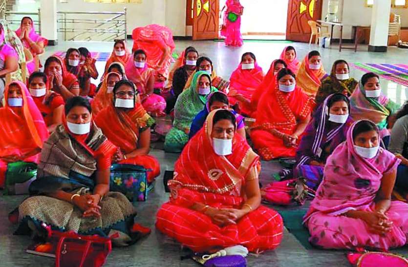 नव उल्लास लाता है पर्युषण पर्व नव उल्लास लाता है पर्युषण पर्व