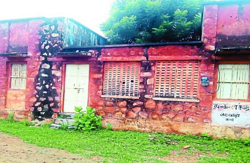 sawaimadhopur नहीं मिल रहा इलाज, ज्यादातर बन्द रहता है केंद्र