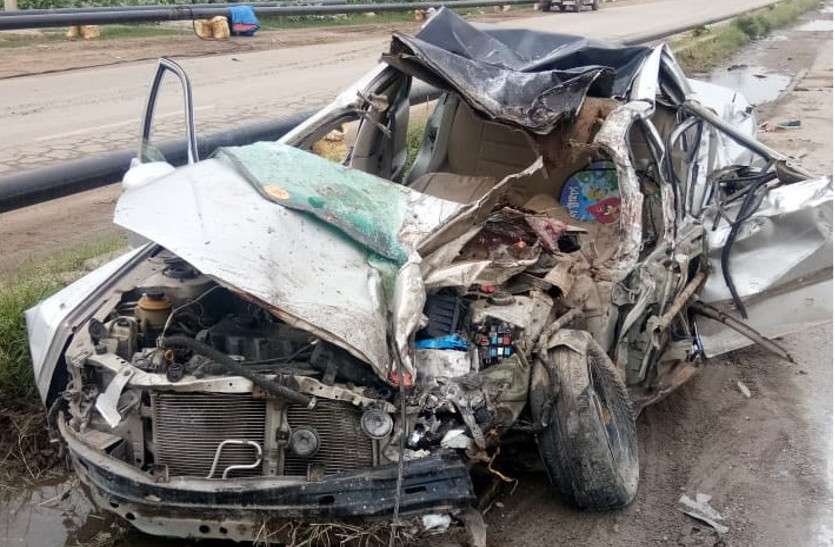 accident rajasthan ट्रक-कार के बीच आमने-सामने ज़ोरदार भिड़ंत में 7 की मौत, हादसे के बाद मची चीख-पुकार